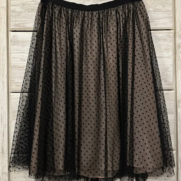 Ann Taylor Black & Pale Pink Polka Dot Skirt - Picture 2 of 9